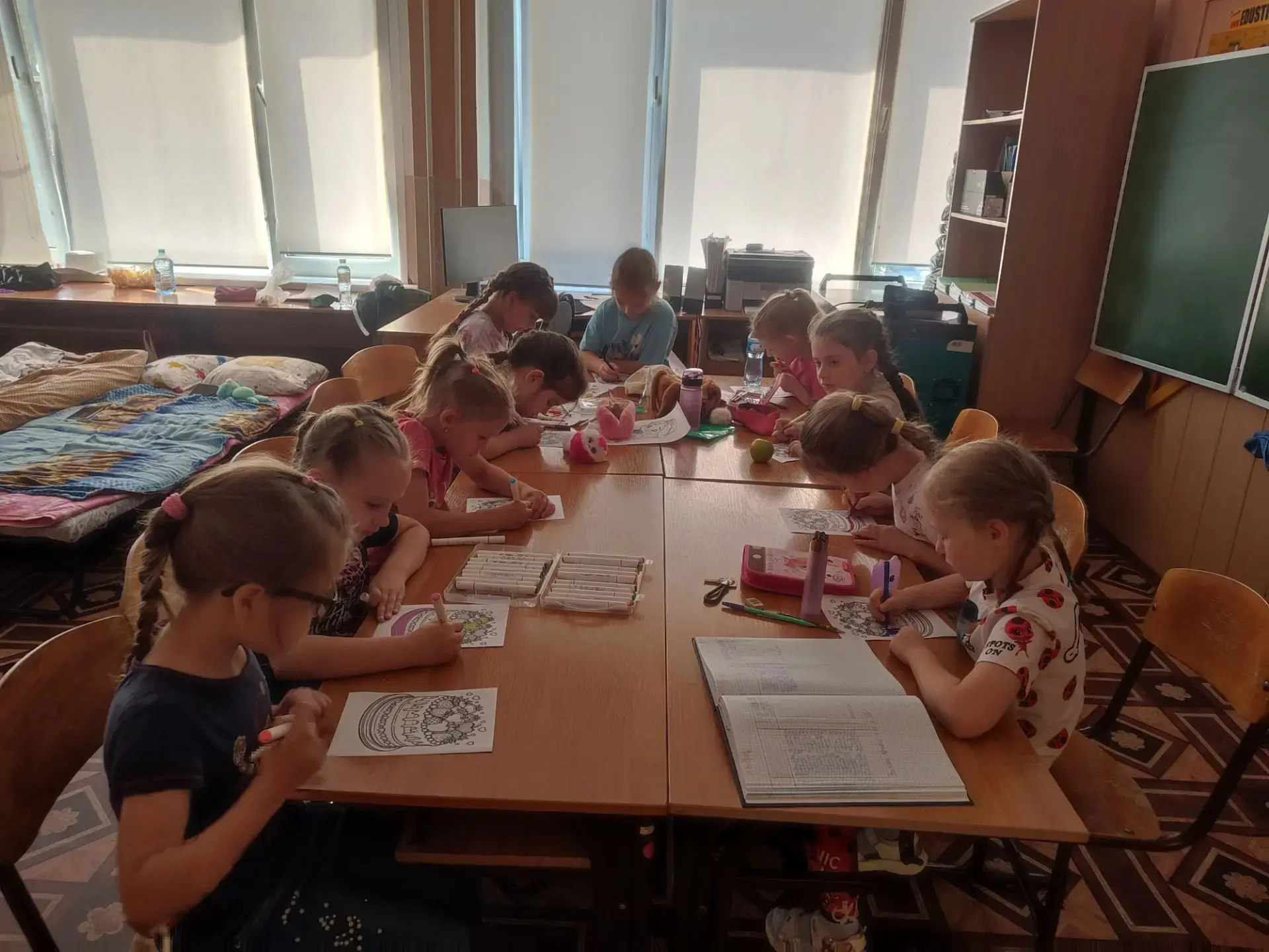 🎨 5-й отряд - «Творческая мастерская»!

🚀Сегодня наш 5-й отряд превратился в настоящую фабрику иде