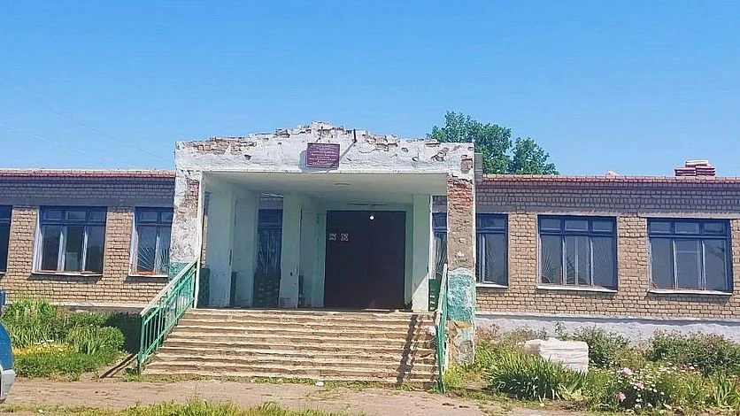 ⚒ В селе Кривцово-Плота начался ремонт школы