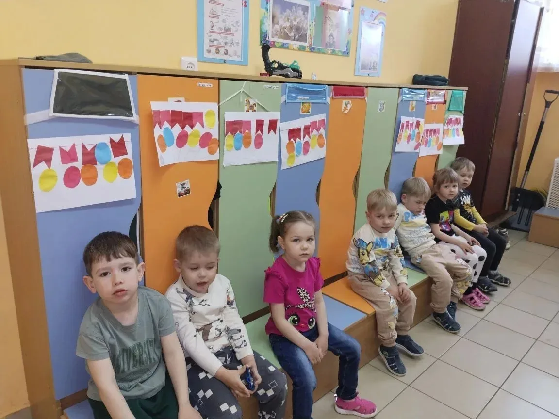 Маленькие воспитанники ЦРР - детский сад №23 встречают праздник 9 Мая. Они подготовили своими руками