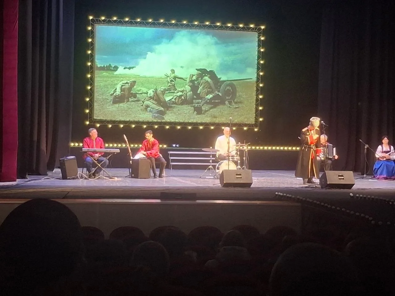 🎭 В рамках федеральной программы «Пушкинская карта» студенты Ленинградского социально-педагогическог