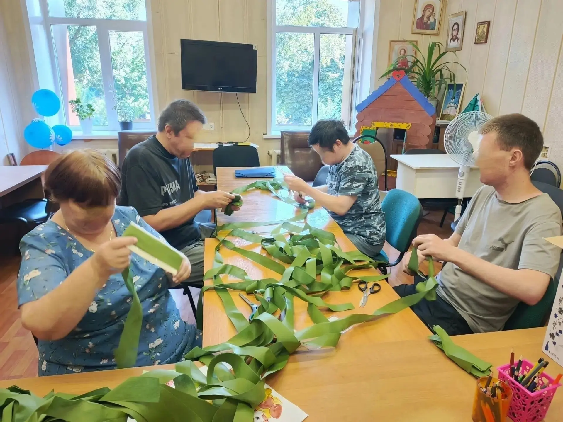 Пациенты КУЗВО «ВОКПНД» отделения социальной помощи и реабилитации регулярно участвуют ...