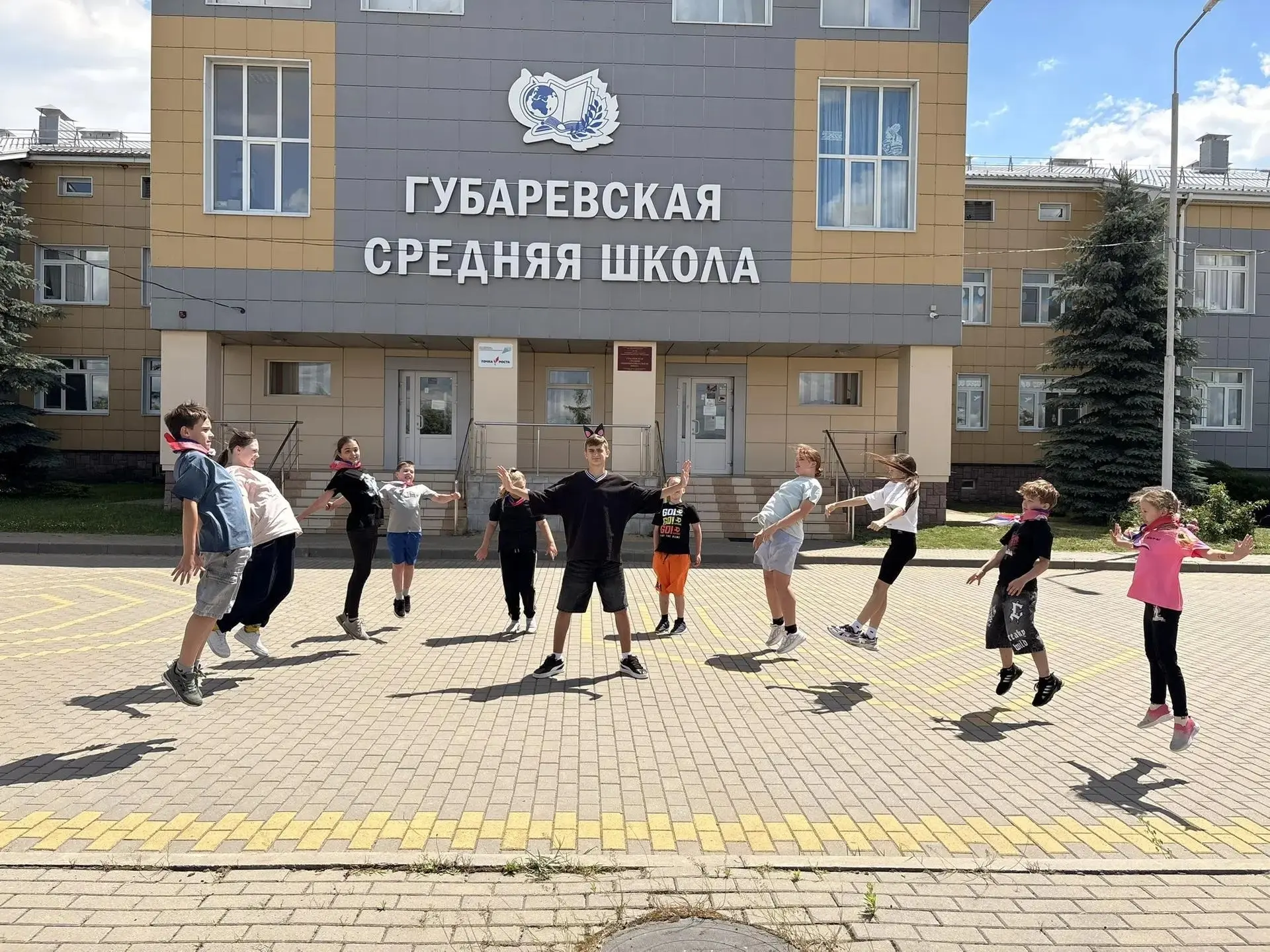 Семилуки | пос.Латная | Воронеж🏡

👫А У НАС СЕГОДНЯ ФОТОКРОСС👯‍♂
Ребят из пришкольного лагеря "Рад