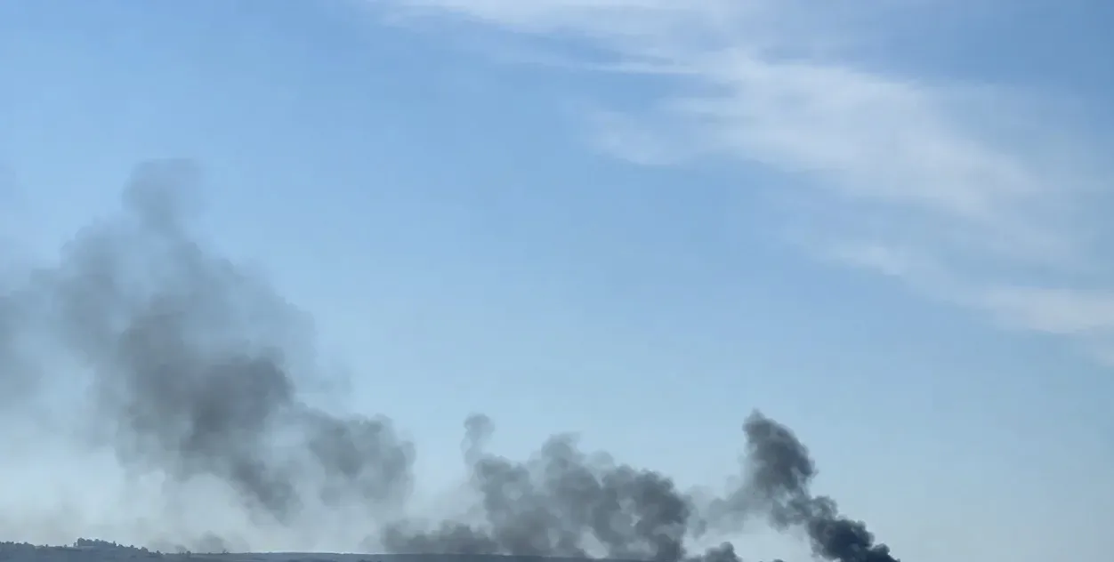 😱ВСУ атаковали склад WB в Екатеринбурге (2000+ км от Украины). Начинается пожар...