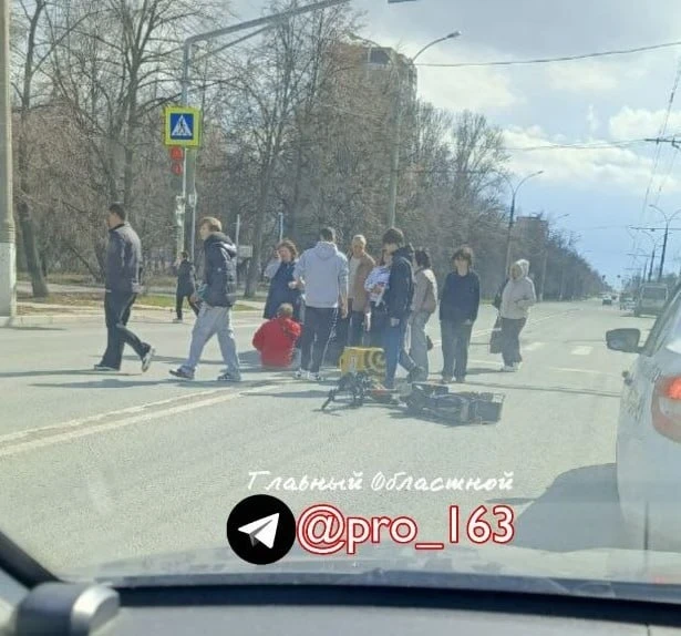 Сбили велосипедиста! На ул. Революционной, собралась толпа