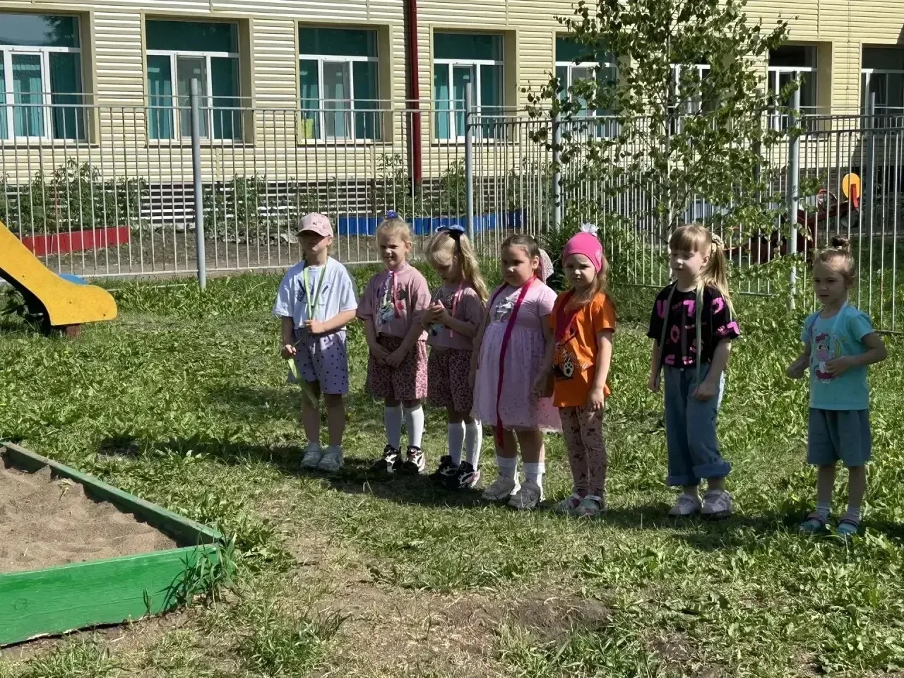 🎉 День России у дошкольников! 🎉

🇷🇺В преддверии Дня России в наших дошкольных группах БОУ «Колос