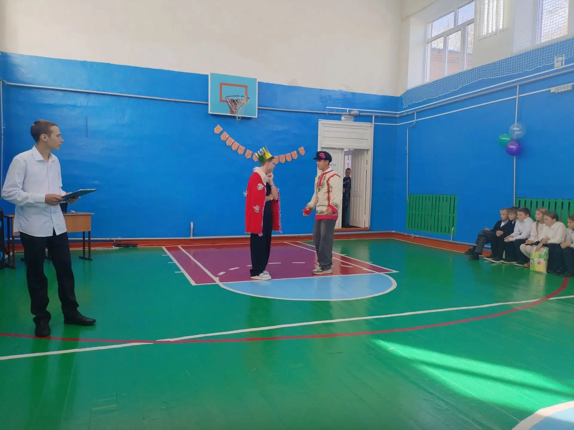 🎉Сегодня в нашей школе получился по-настоящему тёплый и творческий праздник! Ребята по...