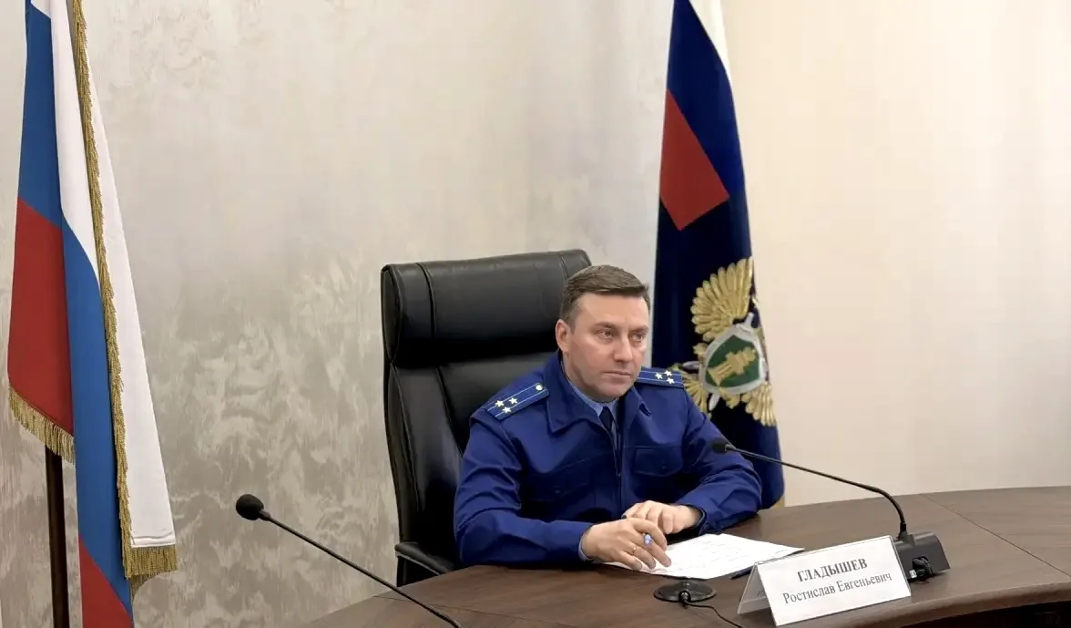 ⚡️Первый заместитель прокурора Астраханской области провел личный прием работников предприятий Аксар