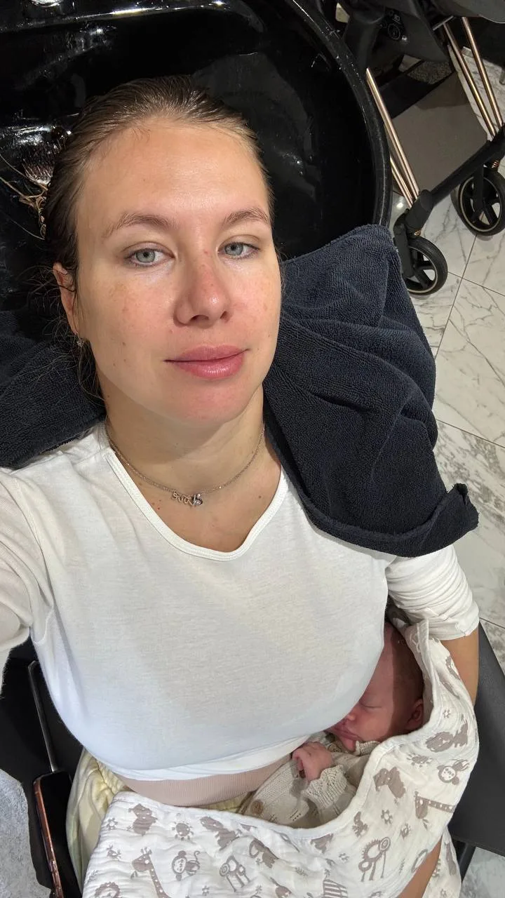 Бьюти процедуры я давно делаю в 6 рук одновременно, для экономии времени, сейчас еще и ...