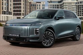 Новый "хозяин" Exlantix
Очередная перетасовка от компании Chery. Теперь "бренд" Exlantix будет прина