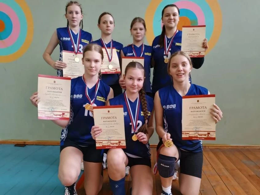 Движение вверх 🆙   С 20 по 21 марта 2026 года прошел турнир по волейболу среди старших девушек на ку
