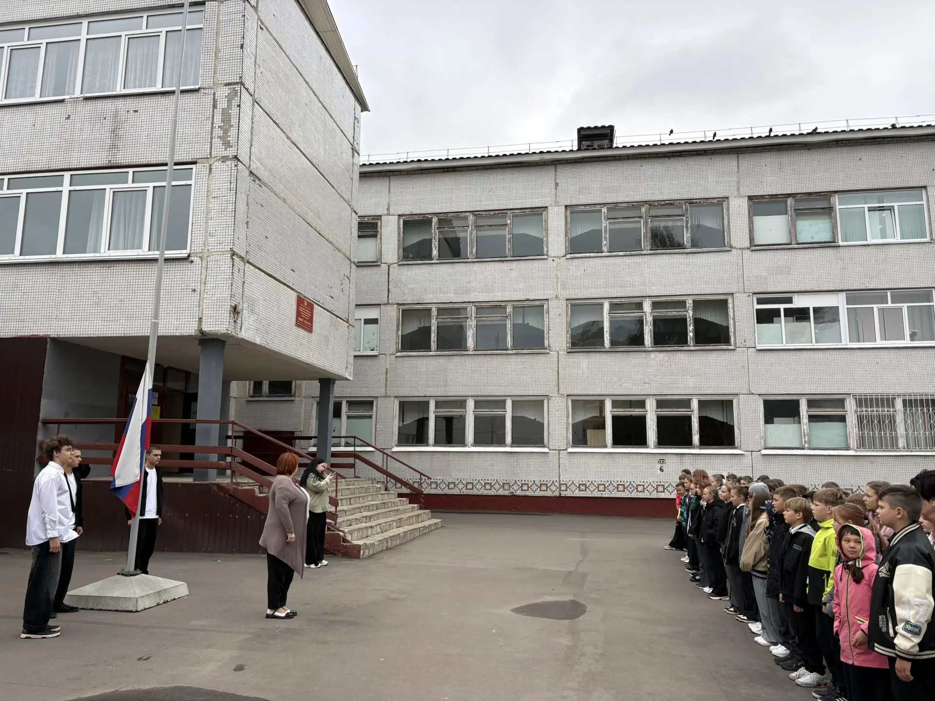 Сегодня, 7 сентября 2026 года, во всех школах России стартовал новый цикл внеурочных за...