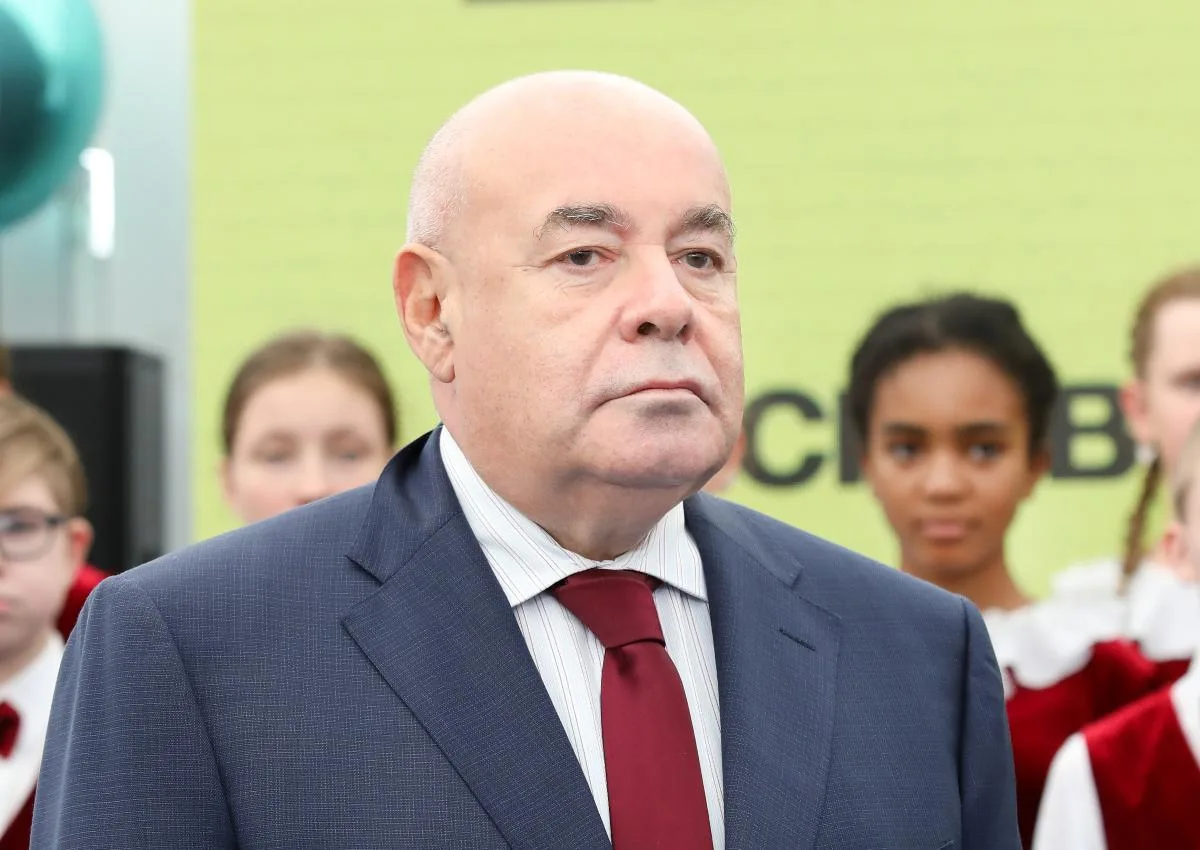 🎉 РГГУ поздравляет с днём рождения Михаила Швыдкого