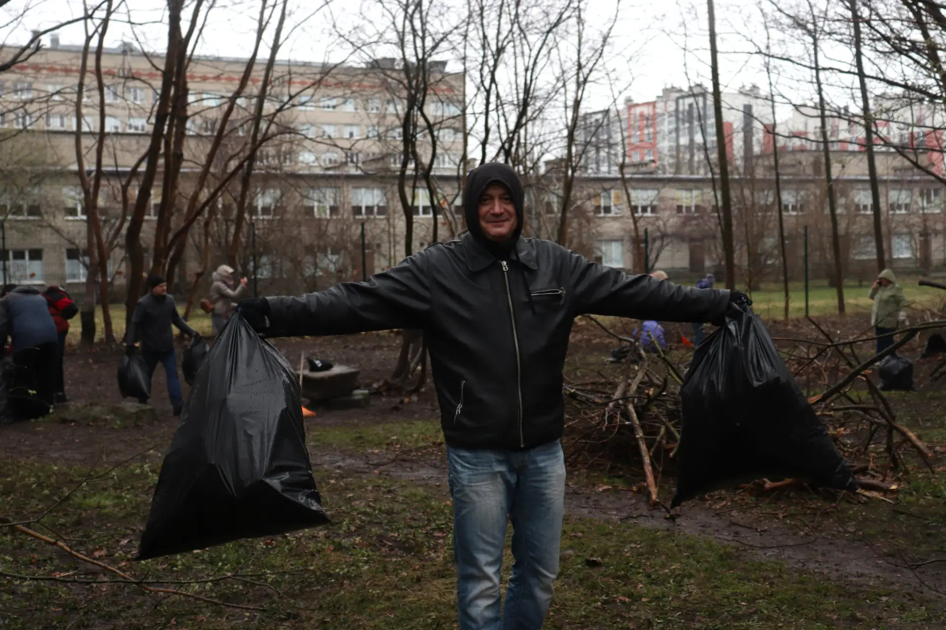 Плохая погода хорошим делам не помеха 💪  В субботу специалисты министерства образования приняли учас