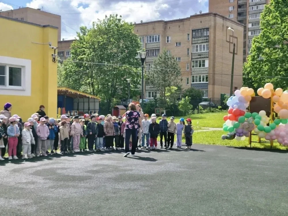 Сегодня в нашем дошкольном отделении прошёл Летний праздник «День защиты детей»! Под ве...