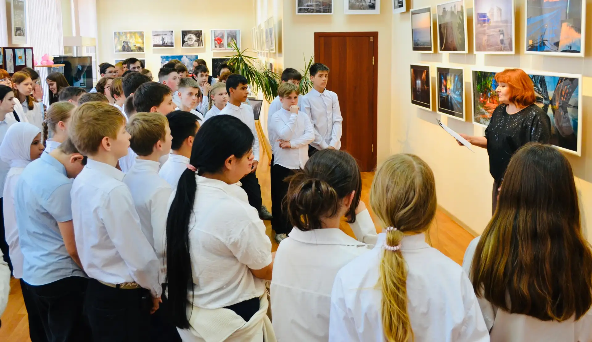 🩵 «Город детства»  В Центре традиционной народной культуры работает фотовыставка Сергея Ковяка «Горо