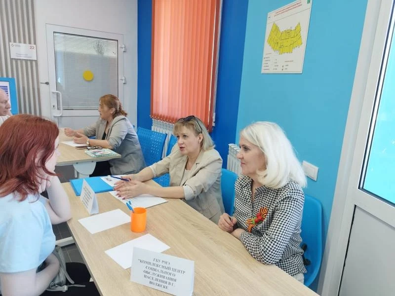 7 мая 2026 г. директор ГБУ РМЭ «КЦСОН в городе Волжске» Самошина Людмила Геннадьевна пр...