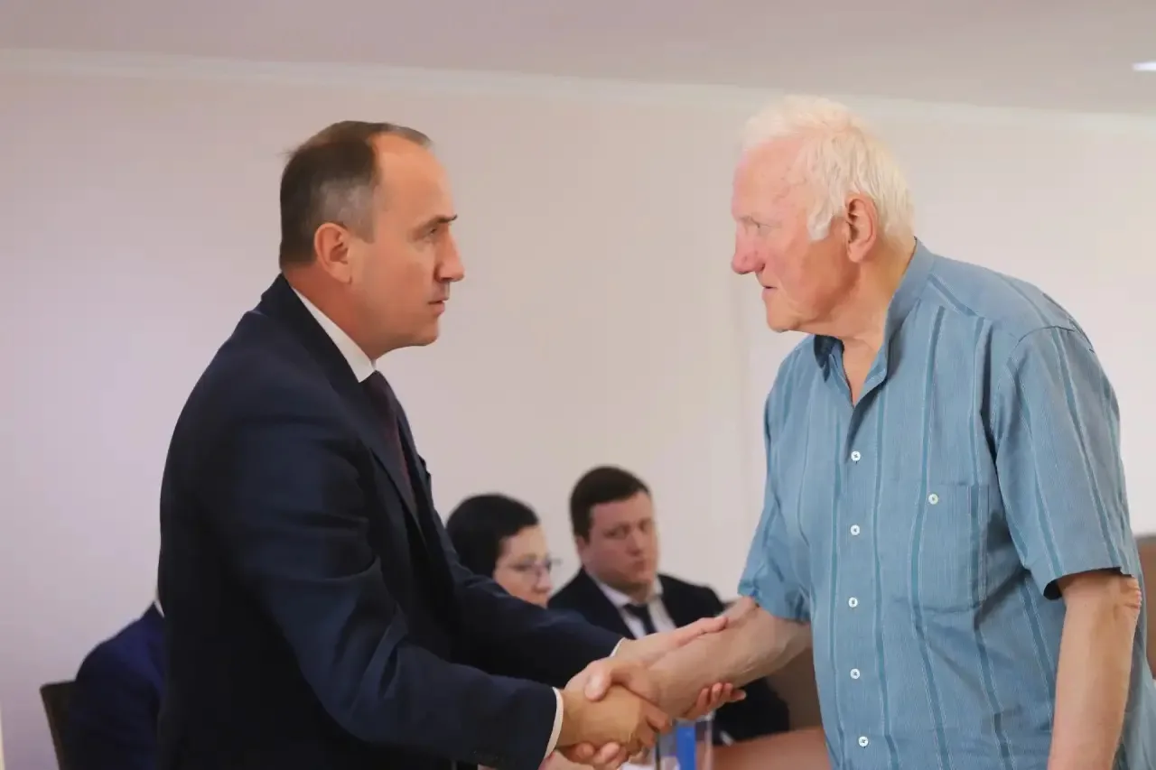 Провёл очередной приём граждан. Сегодня рассмотрели десять обращений, большинство из которых касаютс