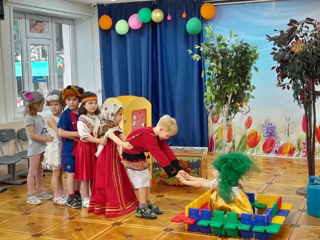 🥕 Овощные истории: от грядки до сцены!

Эта неделя в нашем детском саду выдалась по-настоящему плод