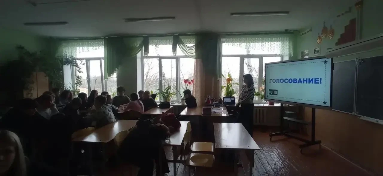 В рамках акции «За здоровый образ жизни» социальный педагог Боровинских А.В. провела для учащихся 8-
