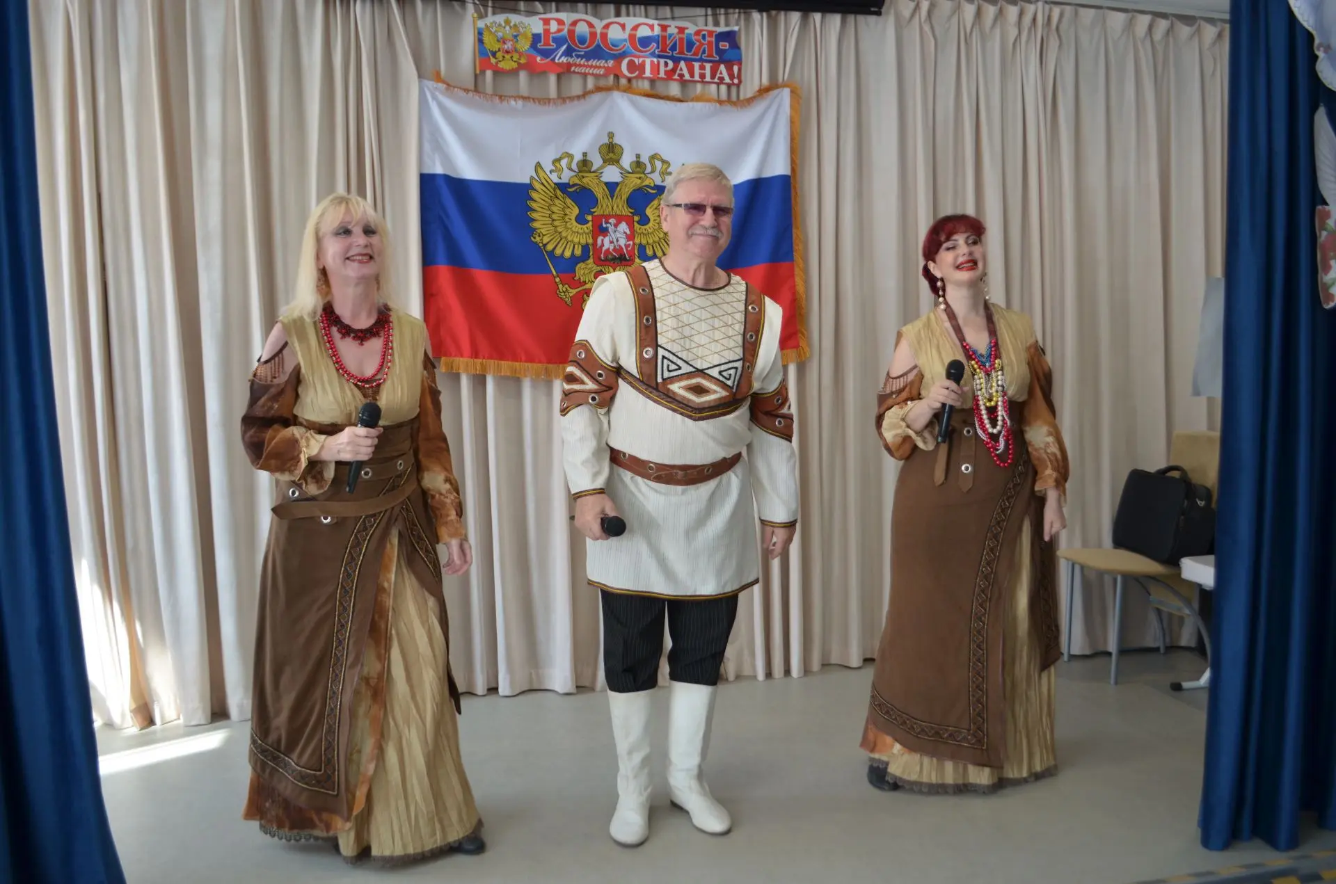 🎶  ТЕПЛО РОДНЫХ НАПЕВОВ: КОНЦЕРТ АНСАМБЛЯ «РУССКИЙ КВАС»  😍
