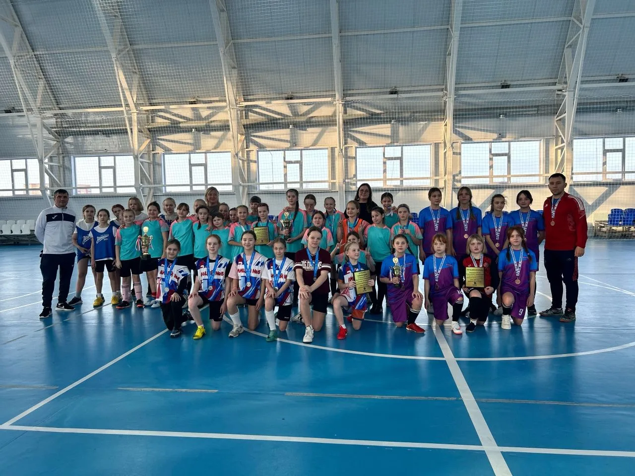 🚀 Великолепные новости из мира школьного футбола! ⚽⚽⚽  Завершились напряжённые и захватывающие игры 