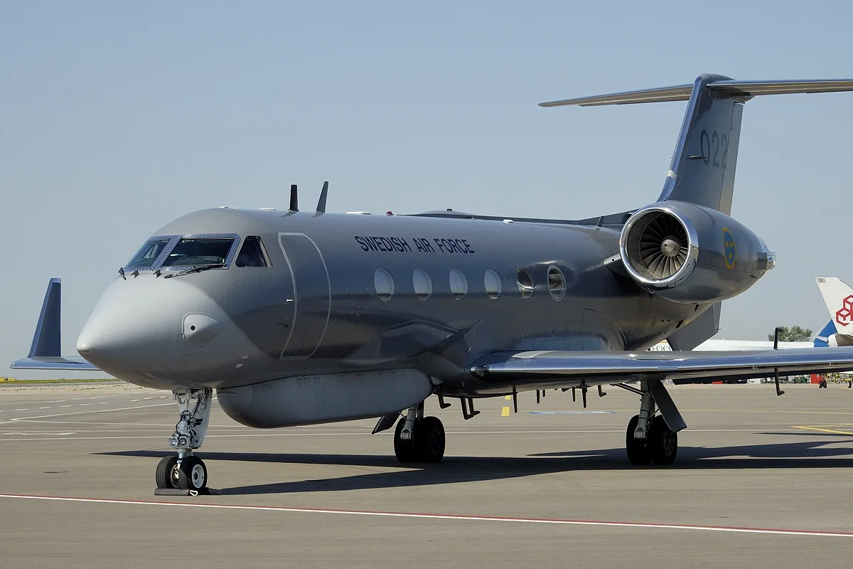 Над Чёрным морем работает Gulfstream S102B Korpen ВВС Швеции, самолёт радиотехнической ...