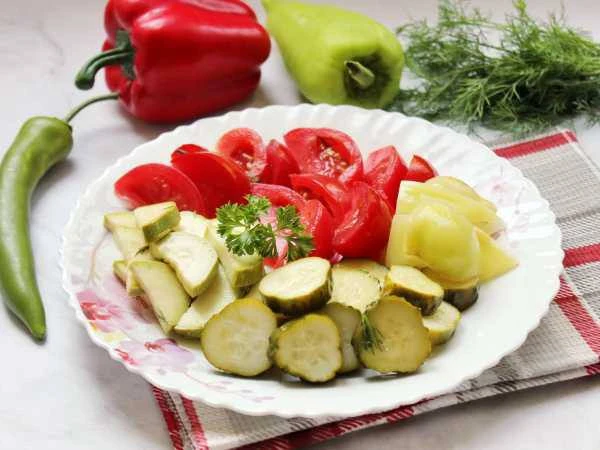 МАЛОСОЛЬНОЕ ОВОЩНОЕ АССОРТИ