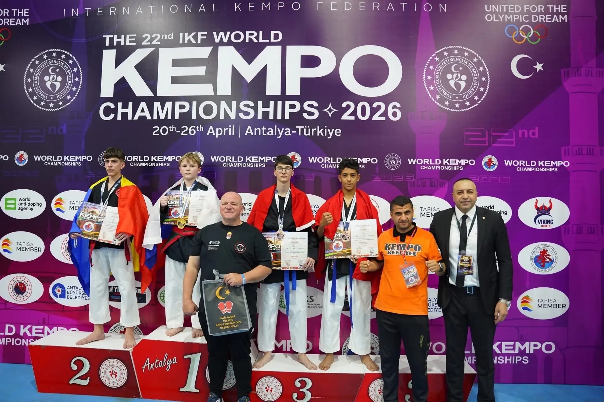 🏆 Поздравляем Вячеслава Журавлева из 8 «Г» с ПОБЕДОЙ на Чемпионате мира по Кемпо 2026 в Анталье! 🌟  