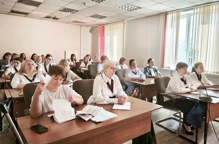 Сотрудники аппарата Избирательной комиссии края и информационного центра крайизбиркома провели обуче