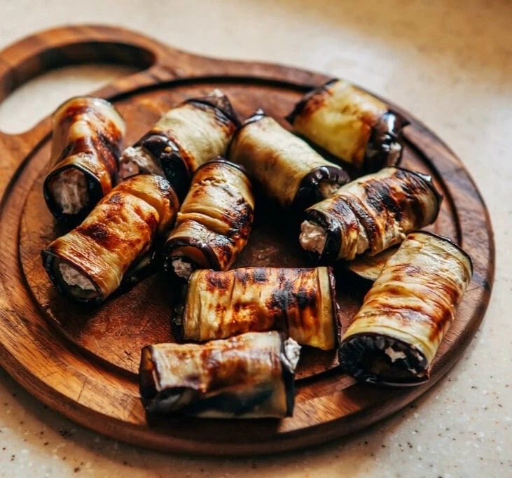 БАКЛАЖАННЫЕ РУЛЕТИКИ С СЫРОМ И ОРЕШКАМИ 🍆🍆🍆