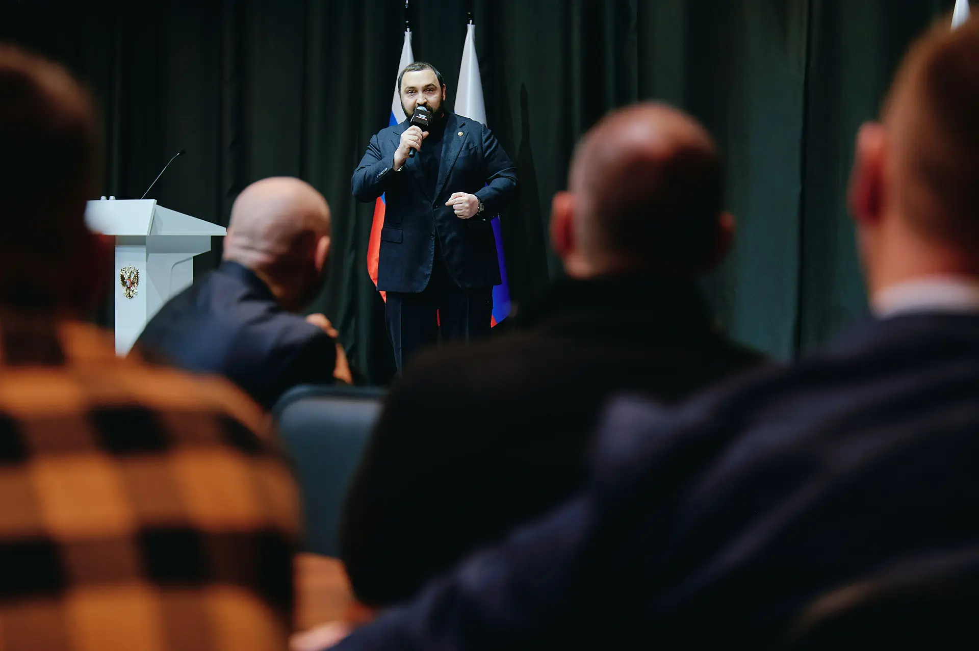 Депутат Хамзаев выделил участникам программы «Поколение чести» две квоты на должность помощника  В М