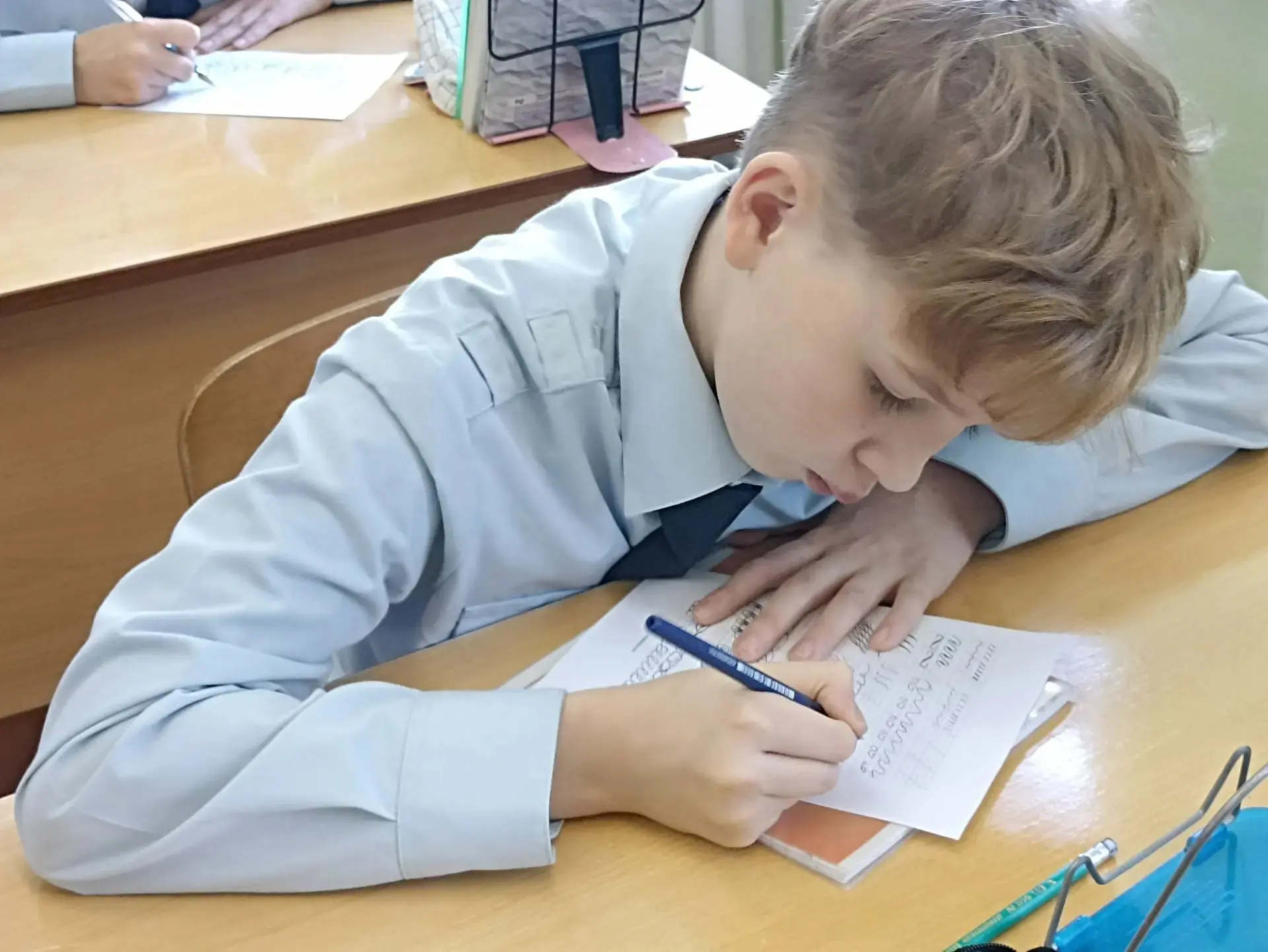 🔎Как вам кажется, нужно ли уметь красиво писать в эпоху гаджетов и клавиатур? Оказывае...