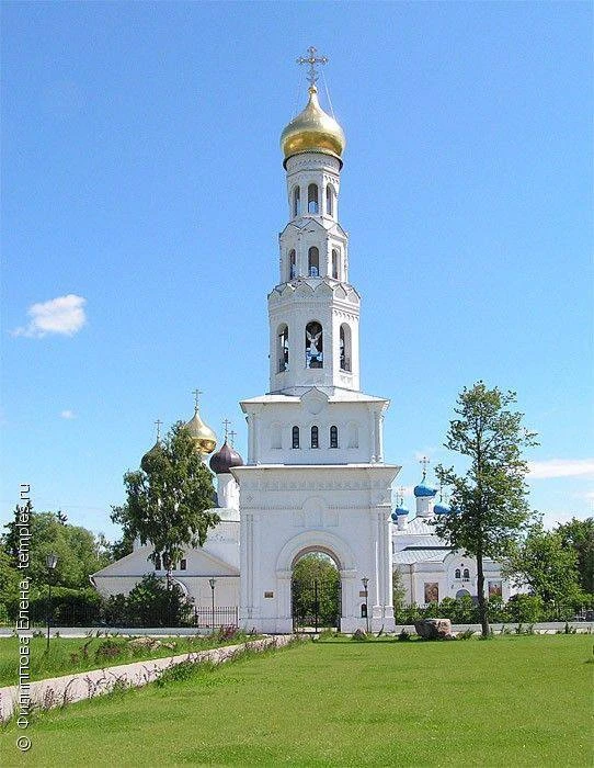 Пс.3:6. Ложусь я, сплю и встаю, ибо Господь защищает меня.
Пс.3:7. Не убоюсь тем народа, которые со 