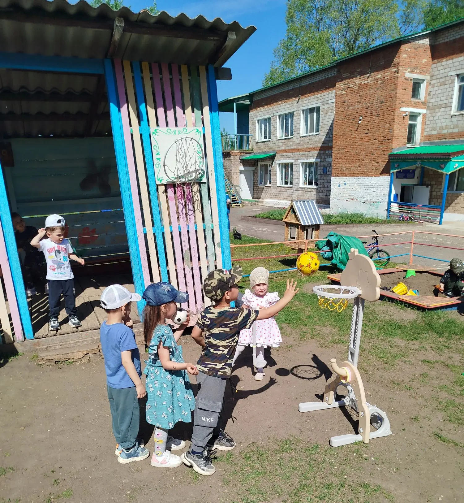 Солнышко весеннее
