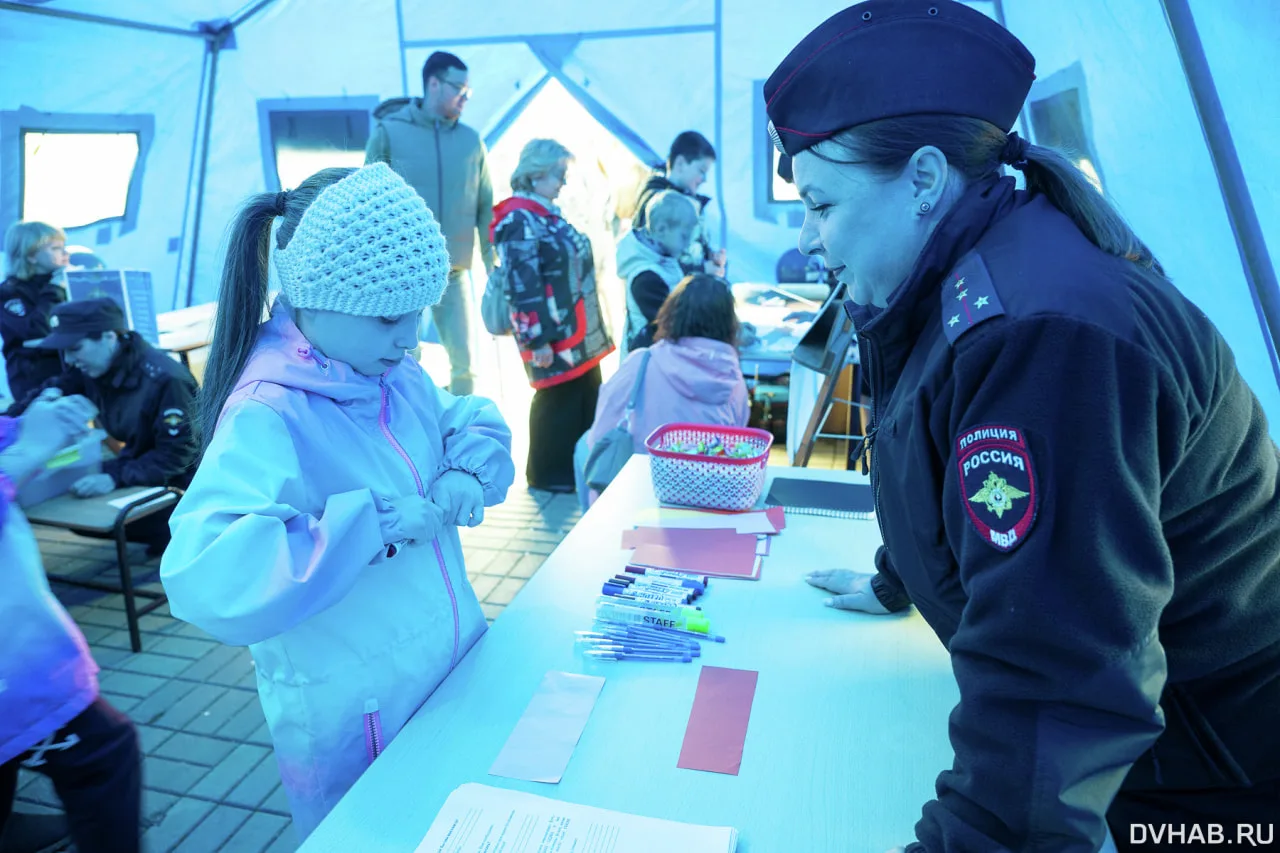 В Хабаровске сегодня проходит уникальное событие — акция «Один день с полицией России»....