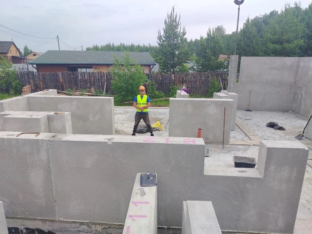 Дождь, ветер и 120 м² за 2 дня: полистиролбетону стихия не помеха ⚡️