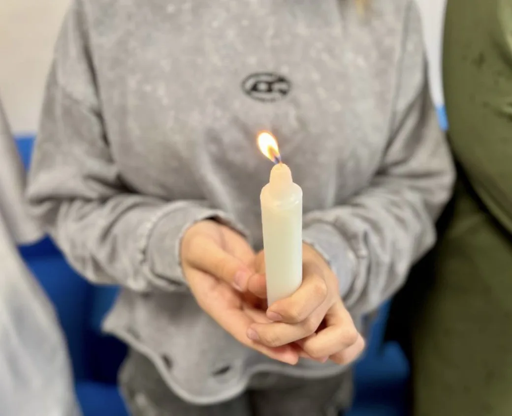 Ко Дню памяти и скорби (22 июня) в гимназии прошла акция «Свеча памяти». Ребята почтили память людей