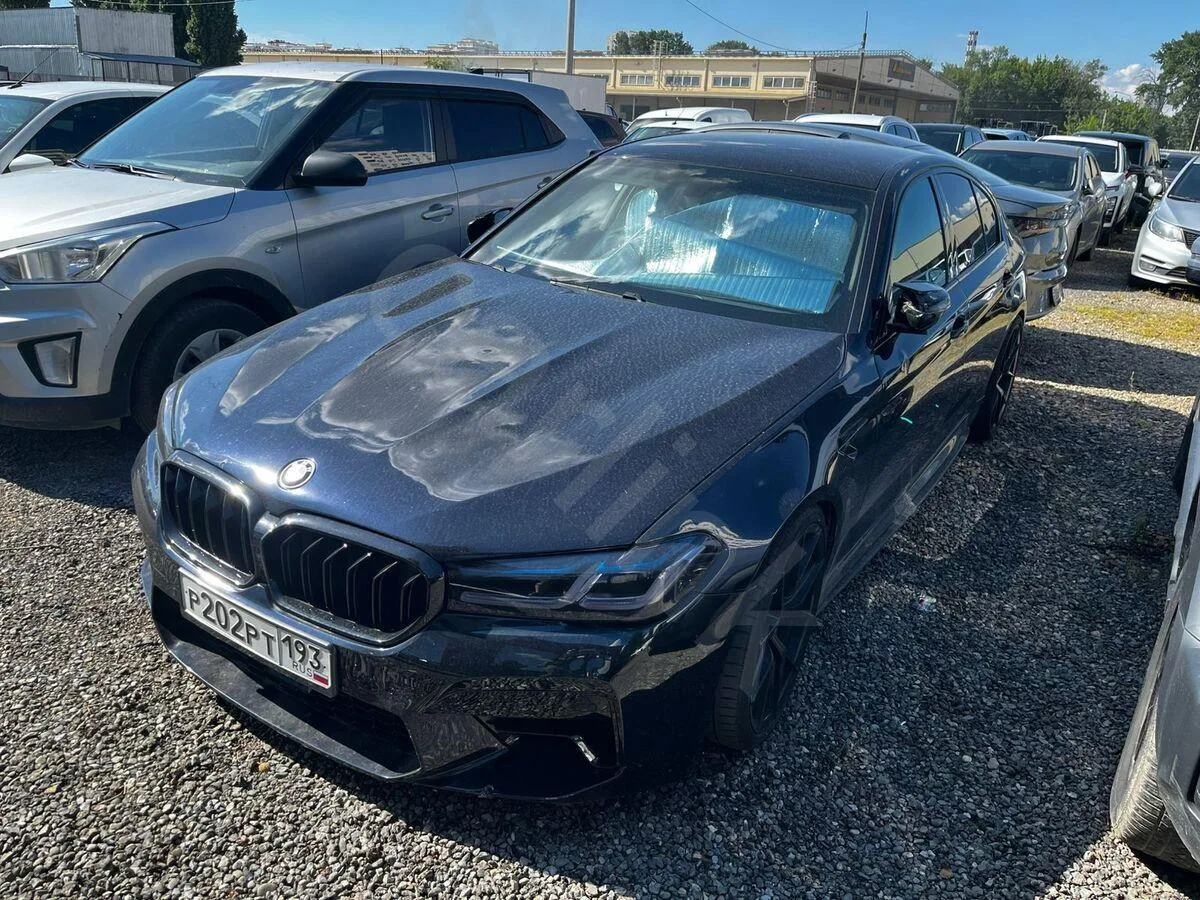 🍭 Леденец дня

©️  BMW 530i xDrive 2.0 AT (249 л.с.) 4WD

Спортивный седан бизнес-класса, в котором