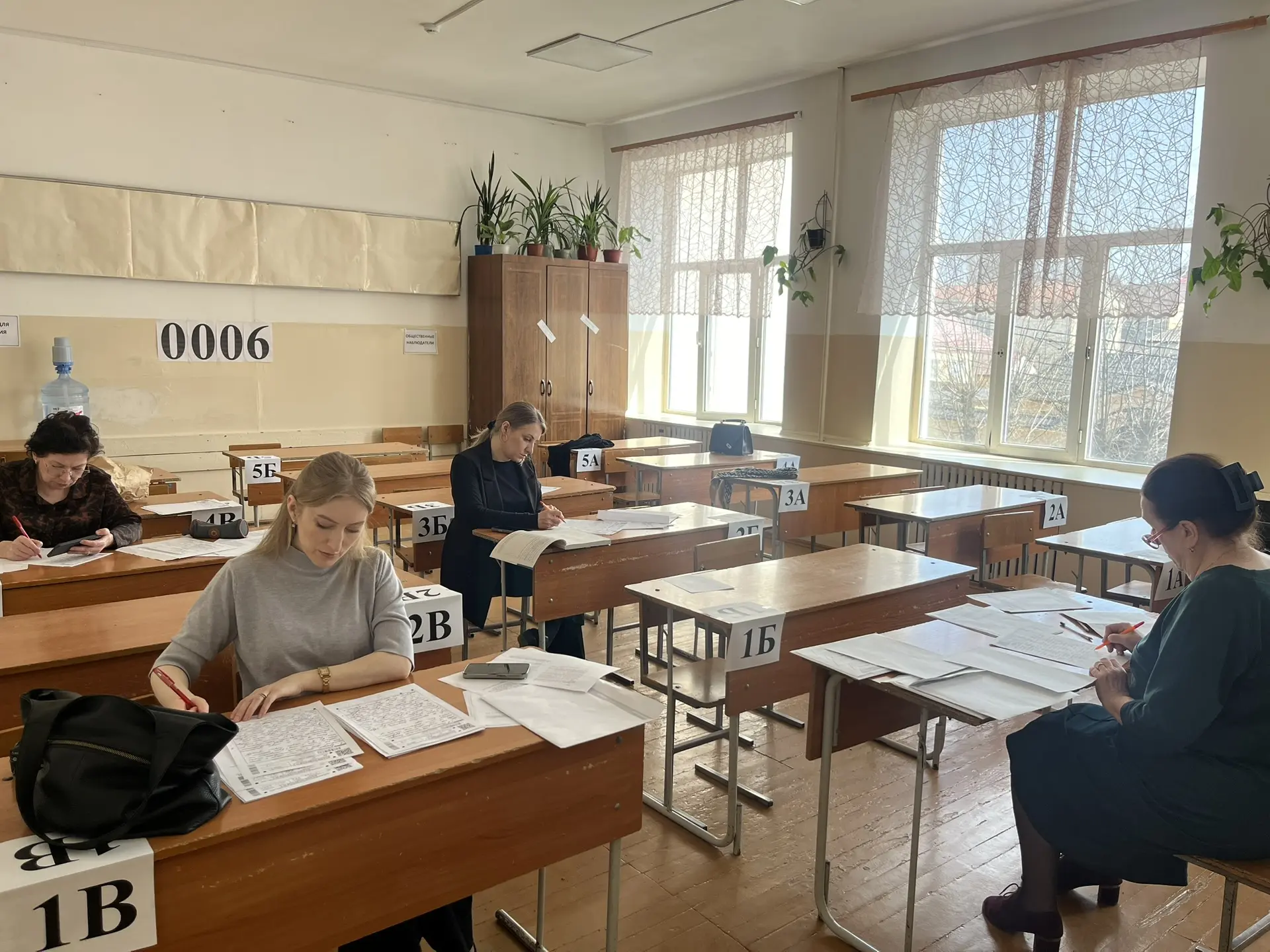 Сегодня специалисты по русскому языку проводят проверку работ участников апробационного экзамена ОГЭ