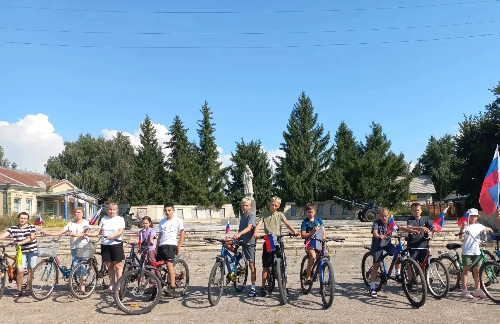 18 августа   СДК СТАРОБУРАССКОГО МО совместно с Сельской библиотекой провели велопробег...