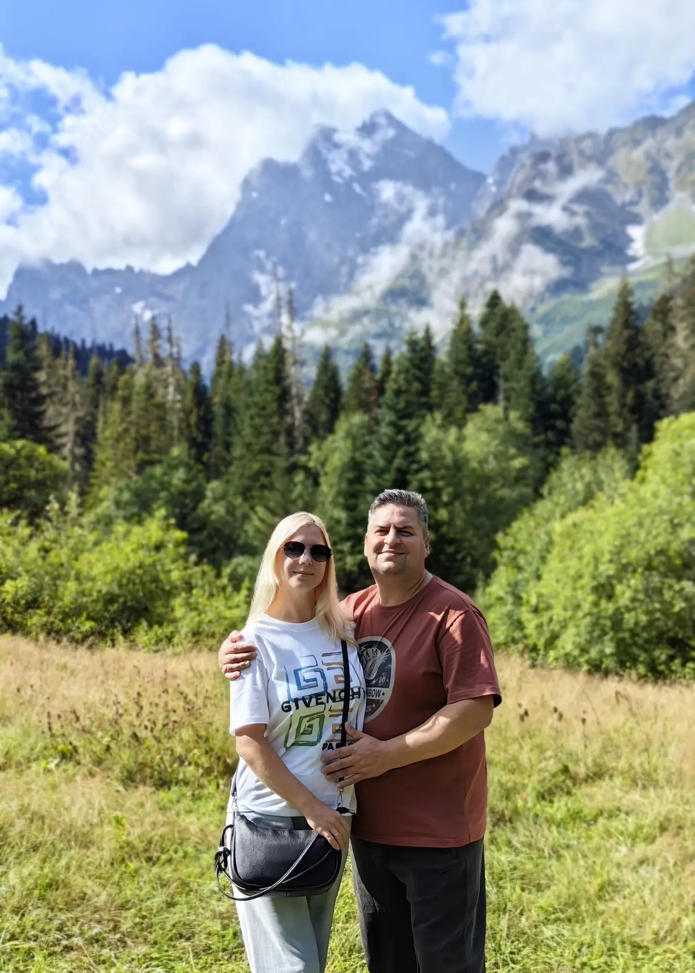 Архыз и Домбай: два курорта, одно незабываемое приключение! 🏔️