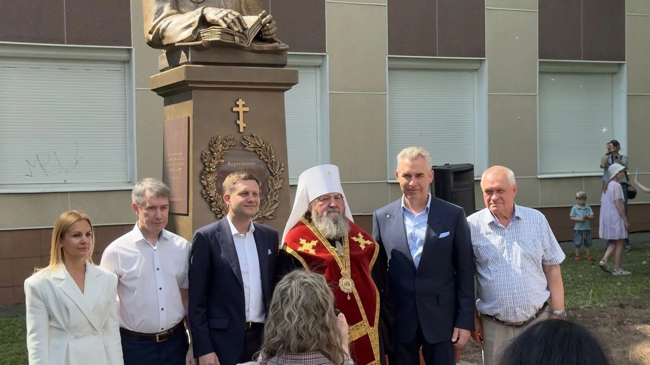 📢 В Октябрьском районе Ижевска открыли памятник Луке Крымскому: знаковое событие для И...