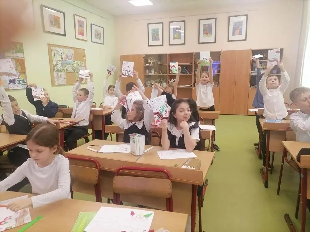 Акция «Открытки ко Дню Победы. Поддерживаем наших героев!  Наши ученики не остались в стороне! В пре