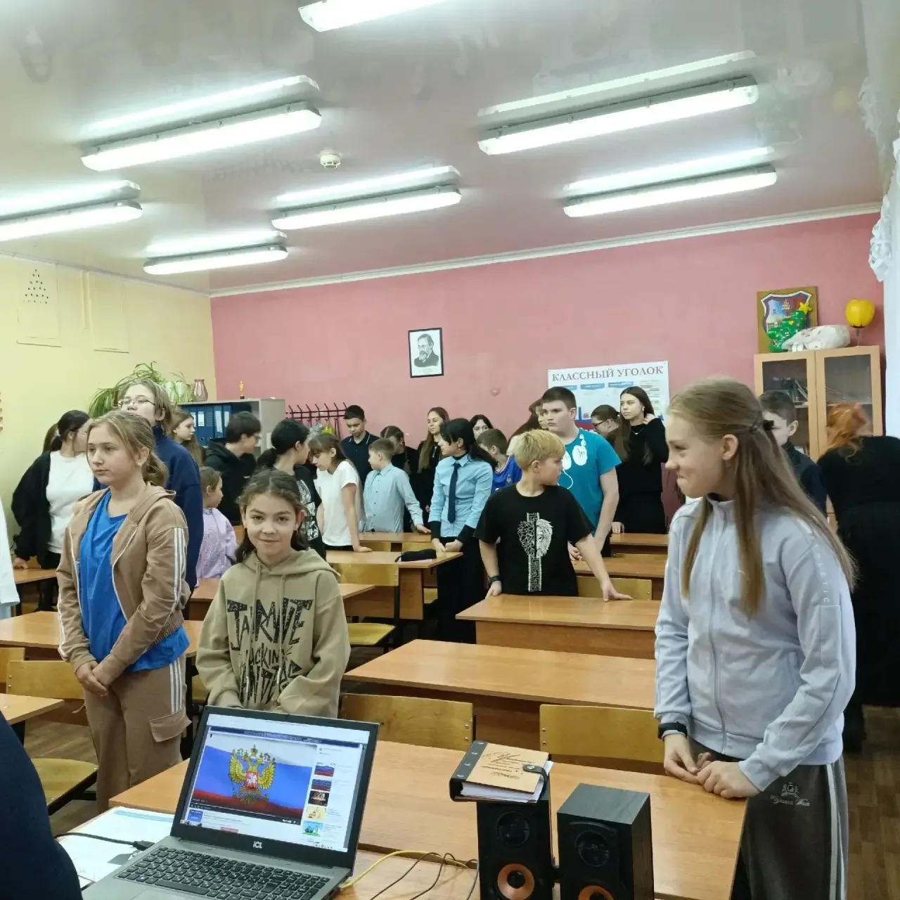 ДЕНЬ ДОБРОВОЛЬЦА  🫶5 декабря, в международный День волонтеров в школе №7 состоялась беседа, посвящен