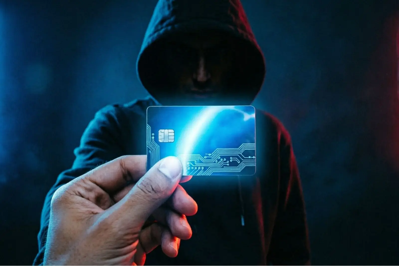 💳 В Кировском округе возбуждено уголовное дело по факту дропперства