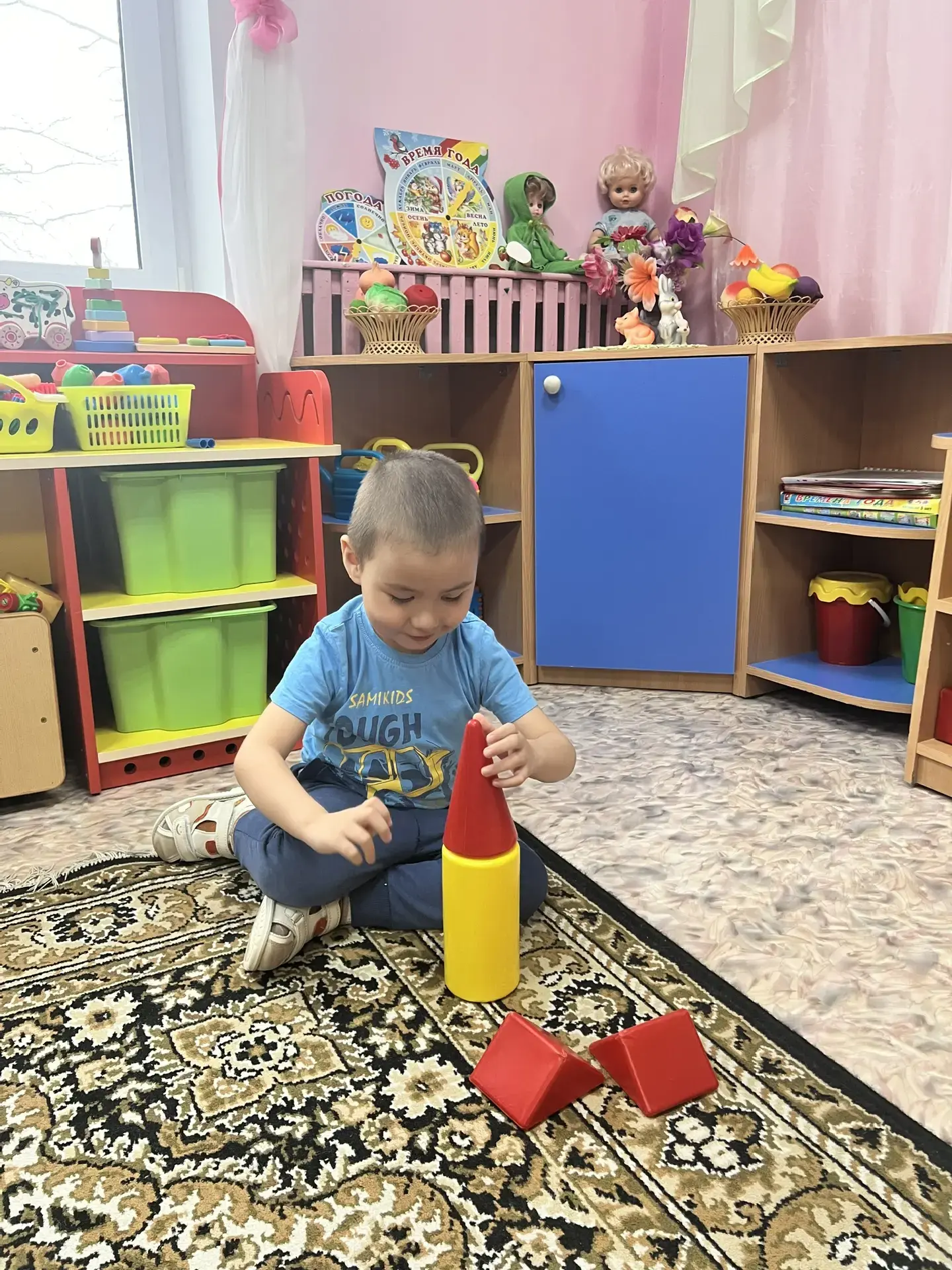 В группе «Гномики» прошел «День березки».В этот день дети узнали какую пользу береза приносит челове