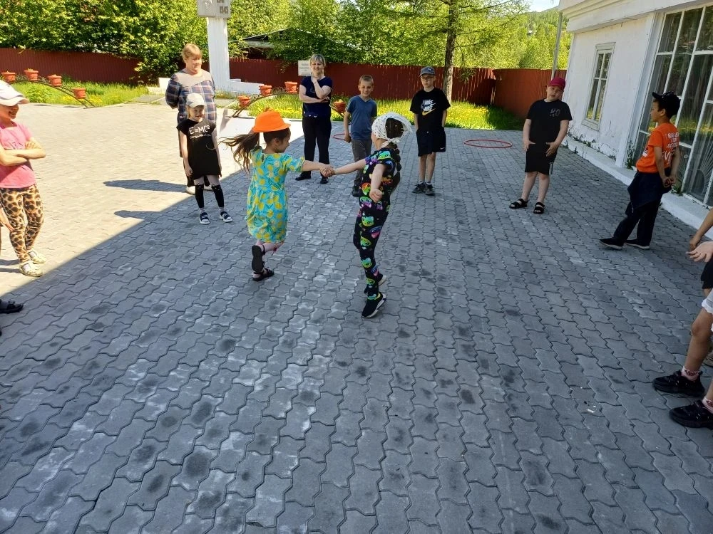 ☀Сегодня пришкольный лагерь "Солнечный город" посетил Дом Культуры.