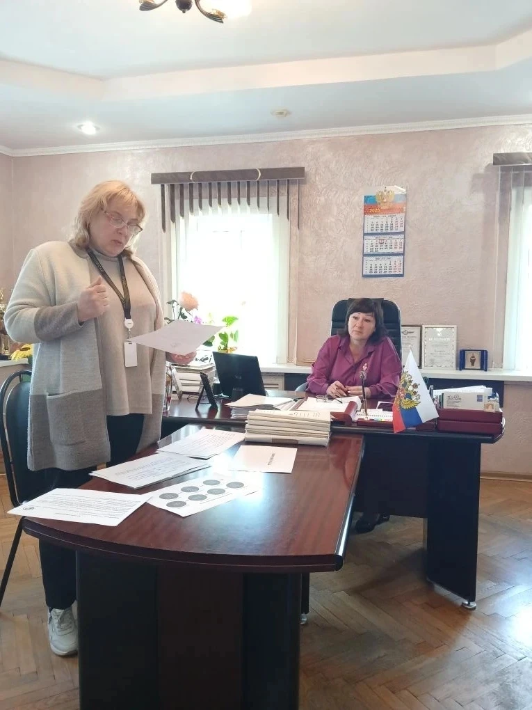 Сегодня руководитель отделения «Дополнительный офис Россельхозбанк» поселка Медвенка Е....