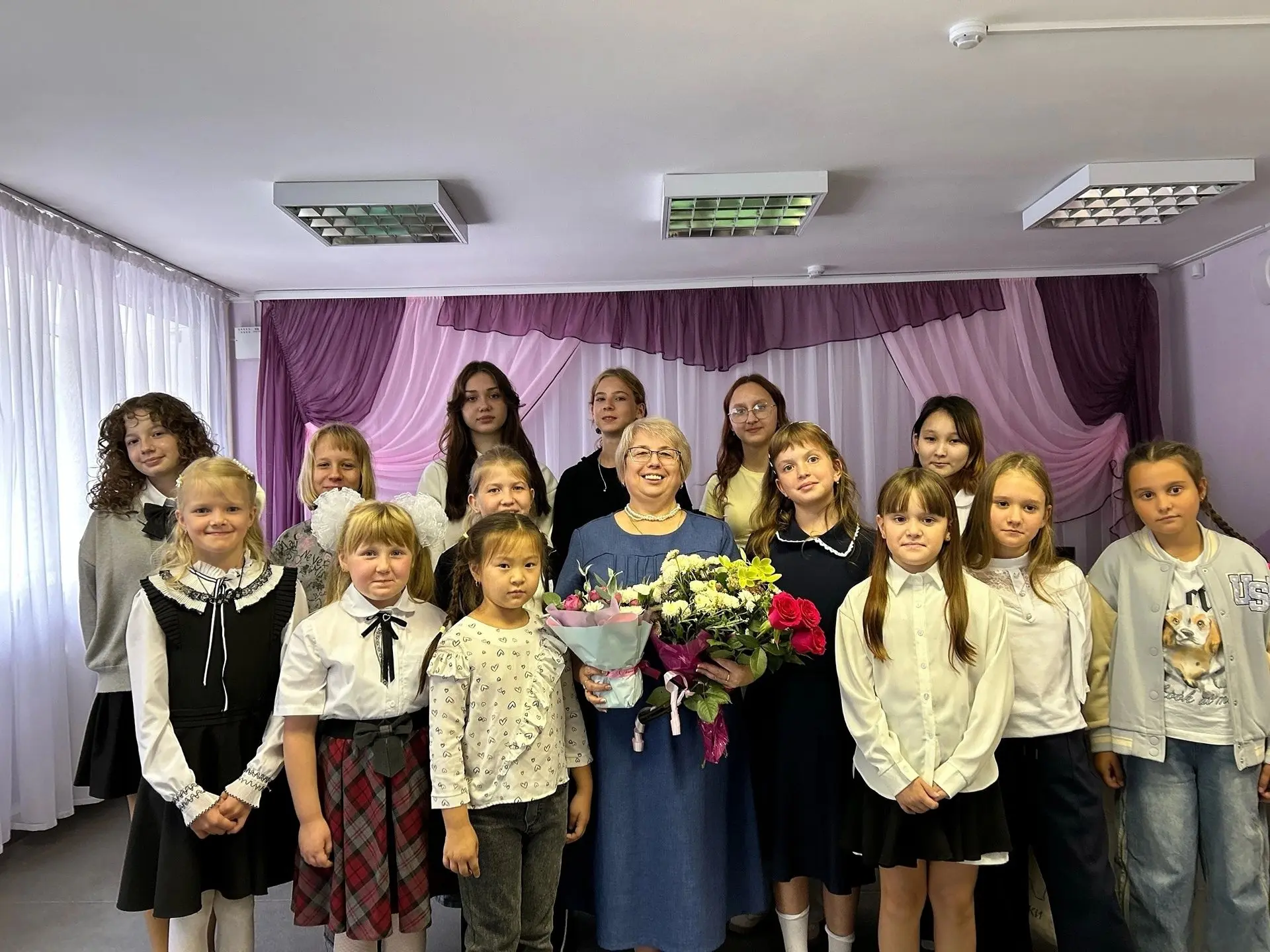 🎻На встрече с учащимися и родителями в классе Акимовой В.И. прошла презентация на тему...