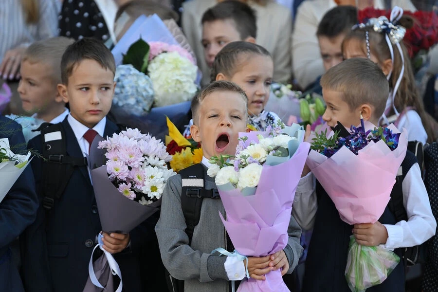 🎒 1 сентября: кто пойдёт на линейки.